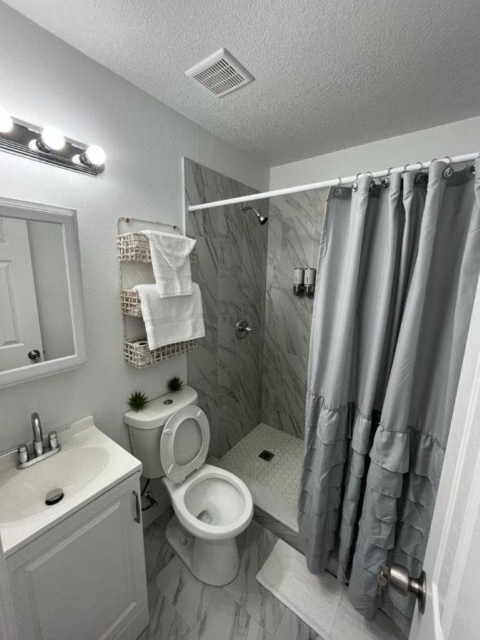 Incredible Comfortable Apartments Near The Airport And Beaches 탬파 외부 사진