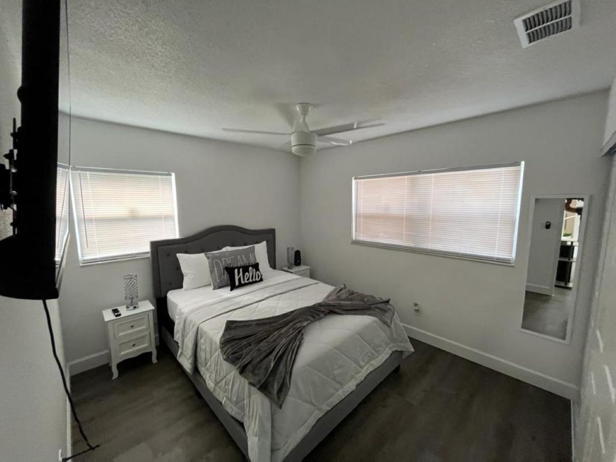 Incredible Comfortable Apartments Near The Airport And Beaches 탬파 외부 사진