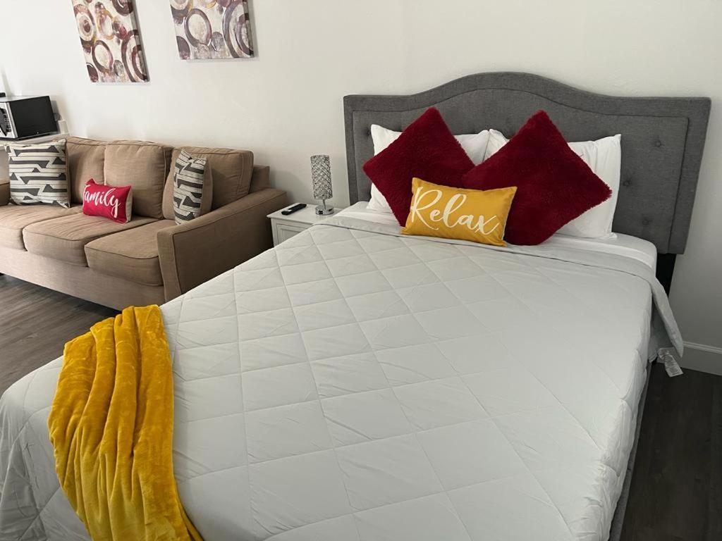 Incredible Comfortable Apartments Near The Airport And Beaches 탬파 외부 사진
