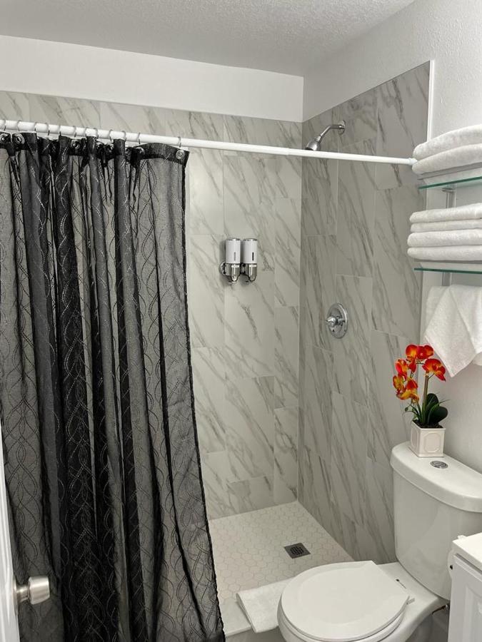 Incredible Comfortable Apartments Near The Airport And Beaches 탬파 외부 사진