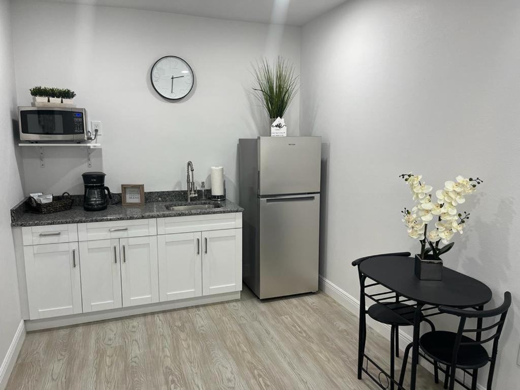 Incredible Comfortable Apartments Near The Airport And Beaches 탬파 외부 사진